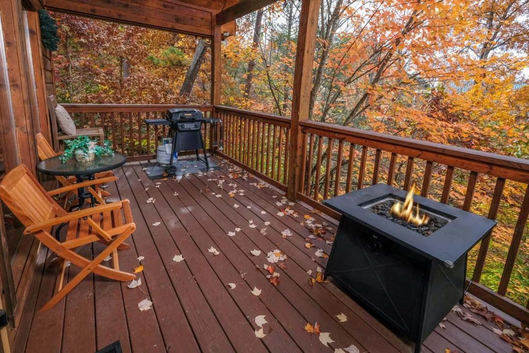 Holiday home Beauty And The Bear By Colonial Properties Pigeon Forge