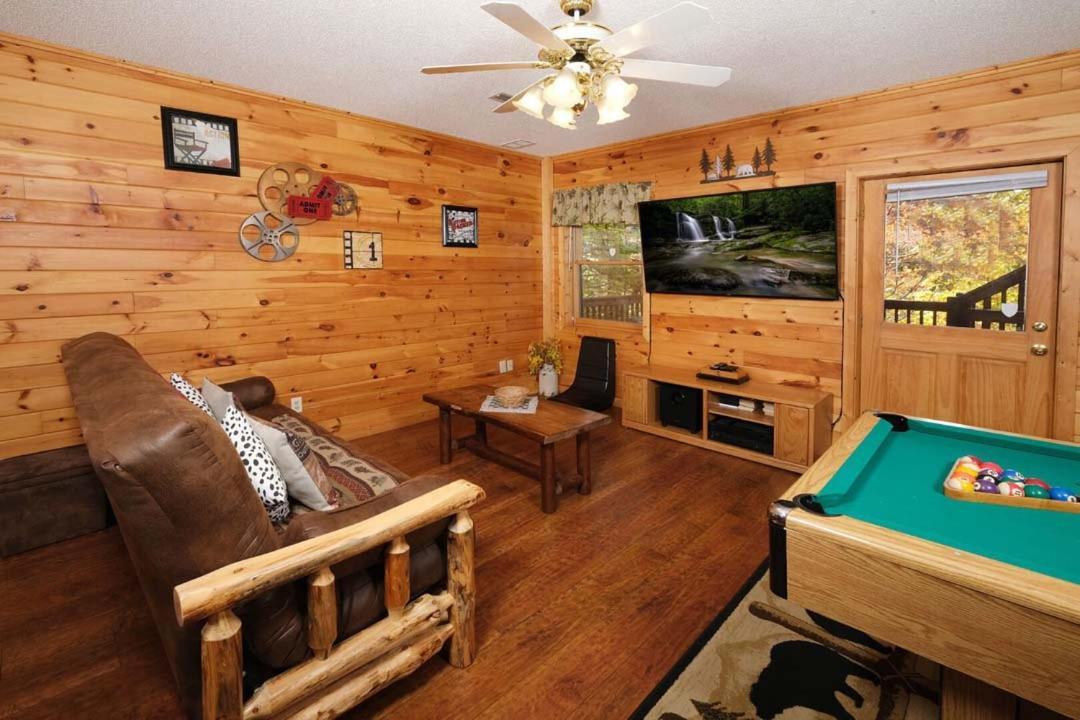 Beauty And The Bear By Colonial Properties Holiday home