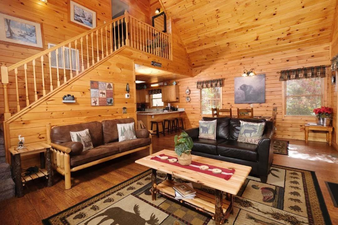 Beauty And The Bear By Colonial Properties Pigeon Forge