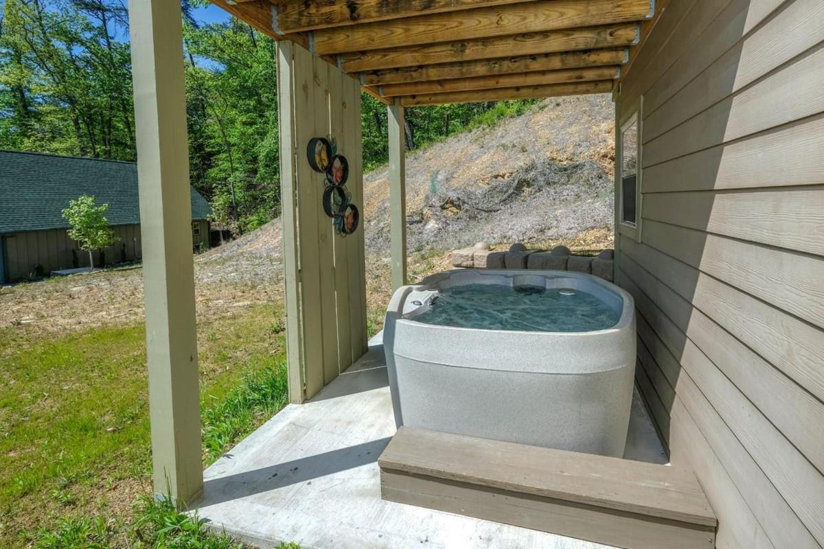 Relaxing 2br Just 5 Min To Parkway! Free Attraction Tickets Pigeon Forge