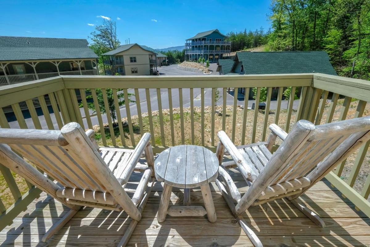 Holiday home Relaxing 2br Just 5 Min To Parkway! Free Attraction Tickets Pigeon Forge
