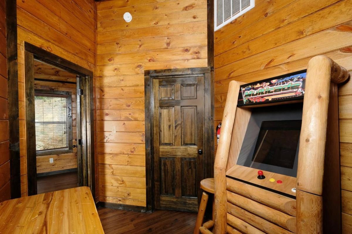 Holiday home Relaxing 2br Just 5 Min To Parkway! Free Attraction Tickets Pigeon Forge