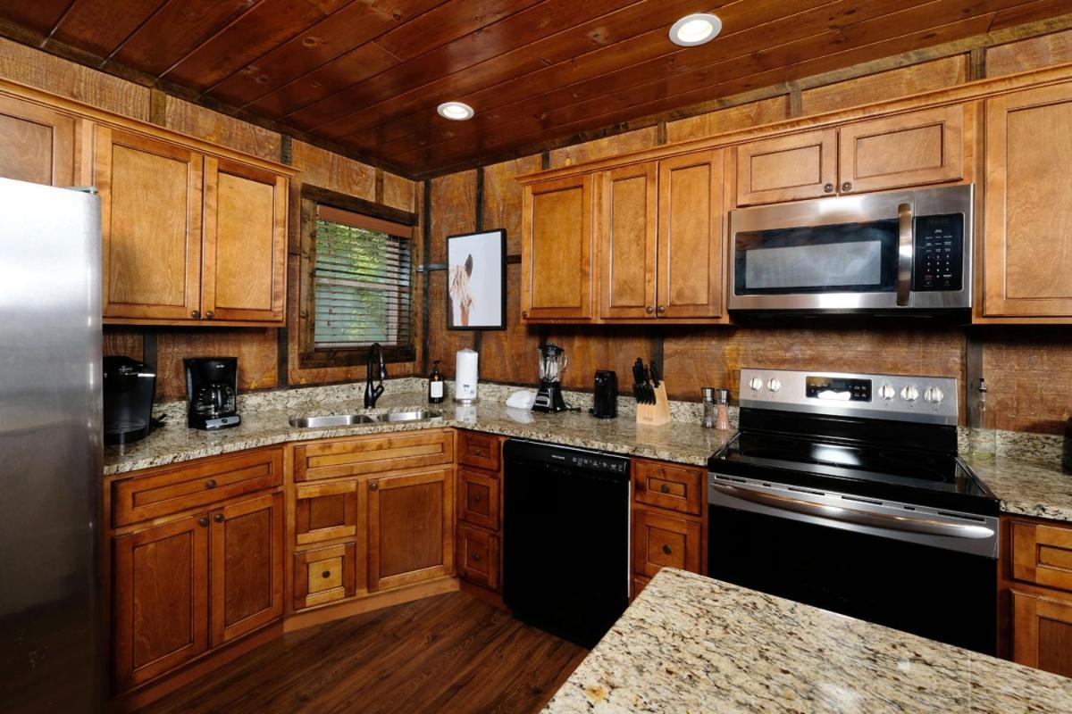 Relaxing 2br Just 5 Min To Parkway! Free Attraction Tickets Pigeon Forge