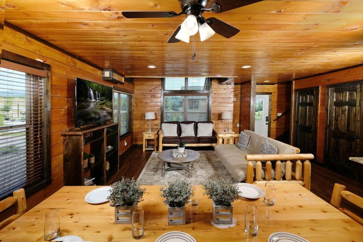 Relaxing 2br Just 5 Min To Parkway! Free Attraction Tickets * Pigeon Forge