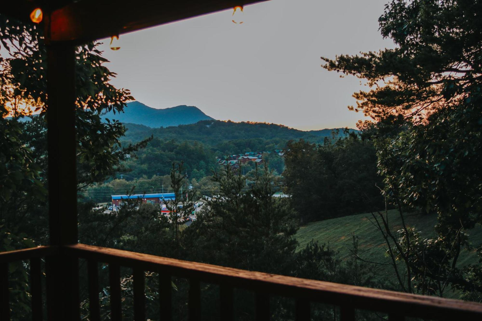 Bluff Mountain View *