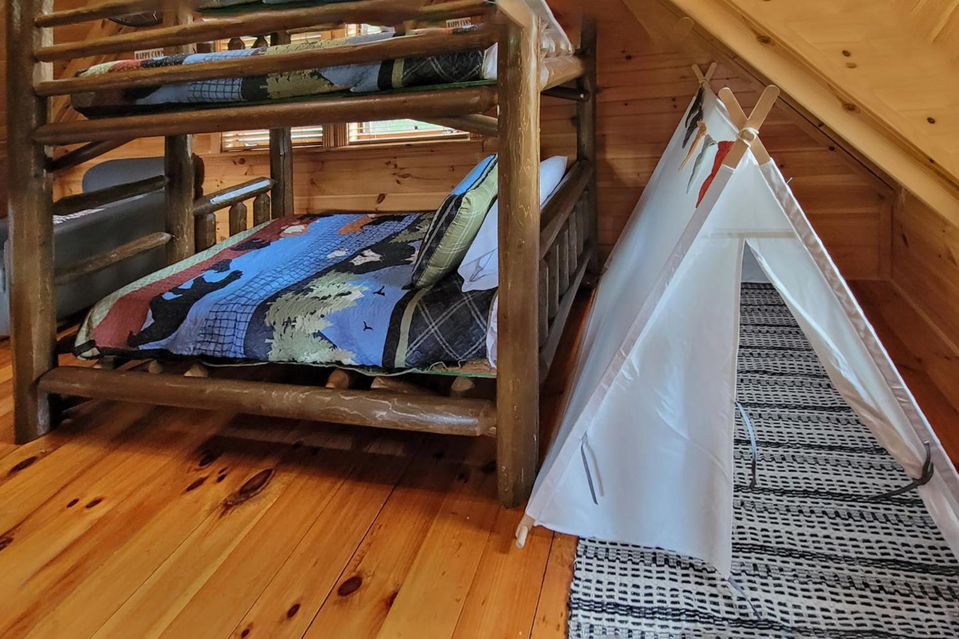 Camp Cozy Holiday home Pigeon Forge