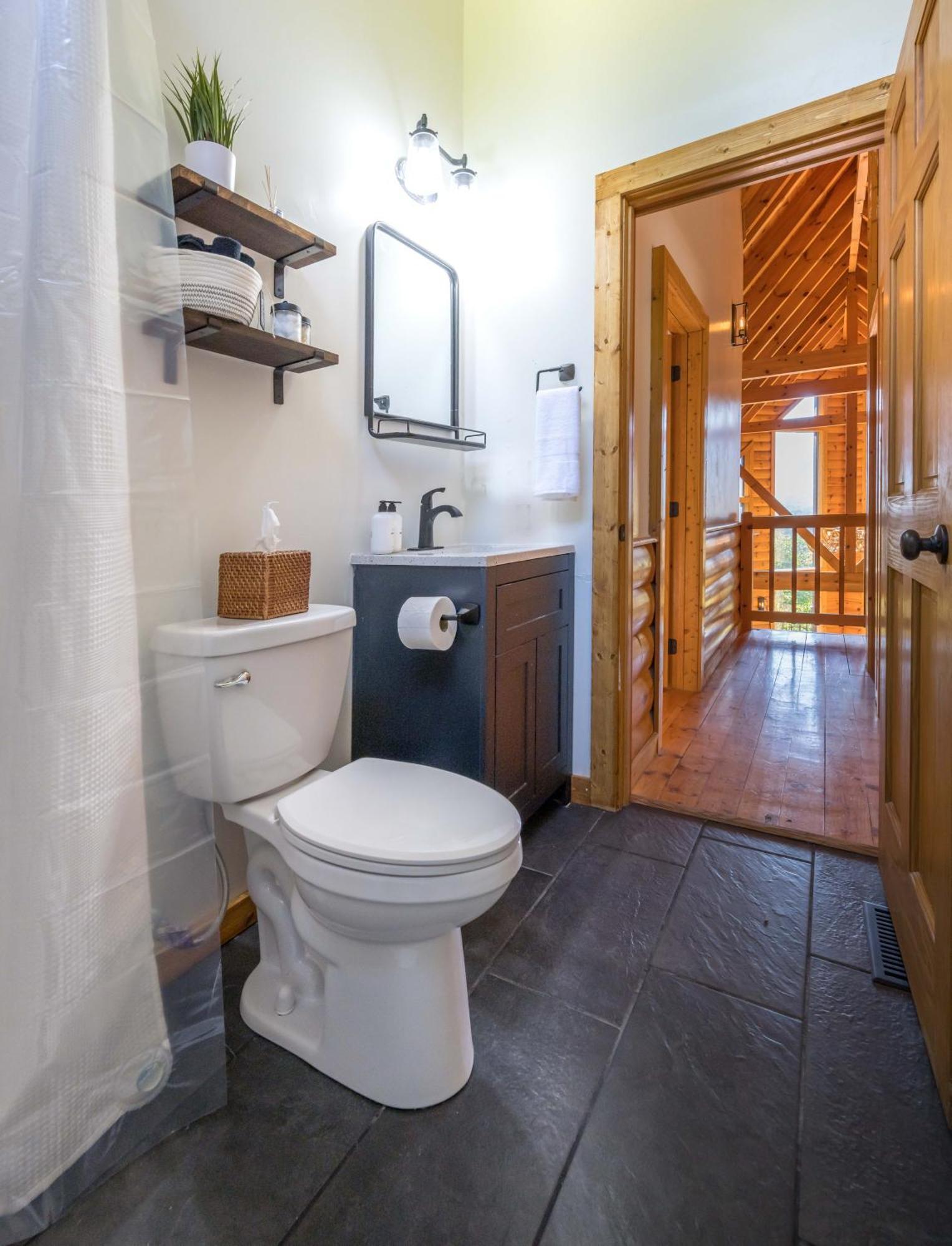 Holiday home Breathtaking 5-bedroom Getaway With Game Room, Hot Tub, And Theatre Pigeon Forge