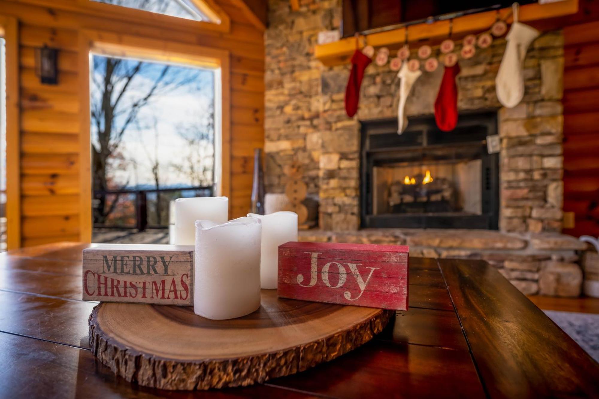 Holiday home Breathtaking 5-bedroom Getaway With Game Room, Hot Tub, And Theatre Pigeon Forge
