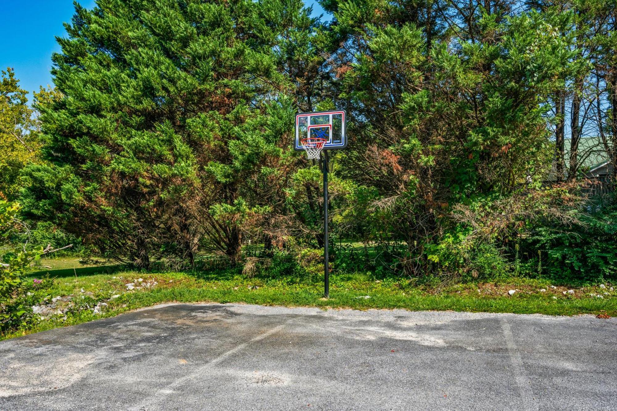Location, Hot Tub, Theater, Grill, Ez Roads