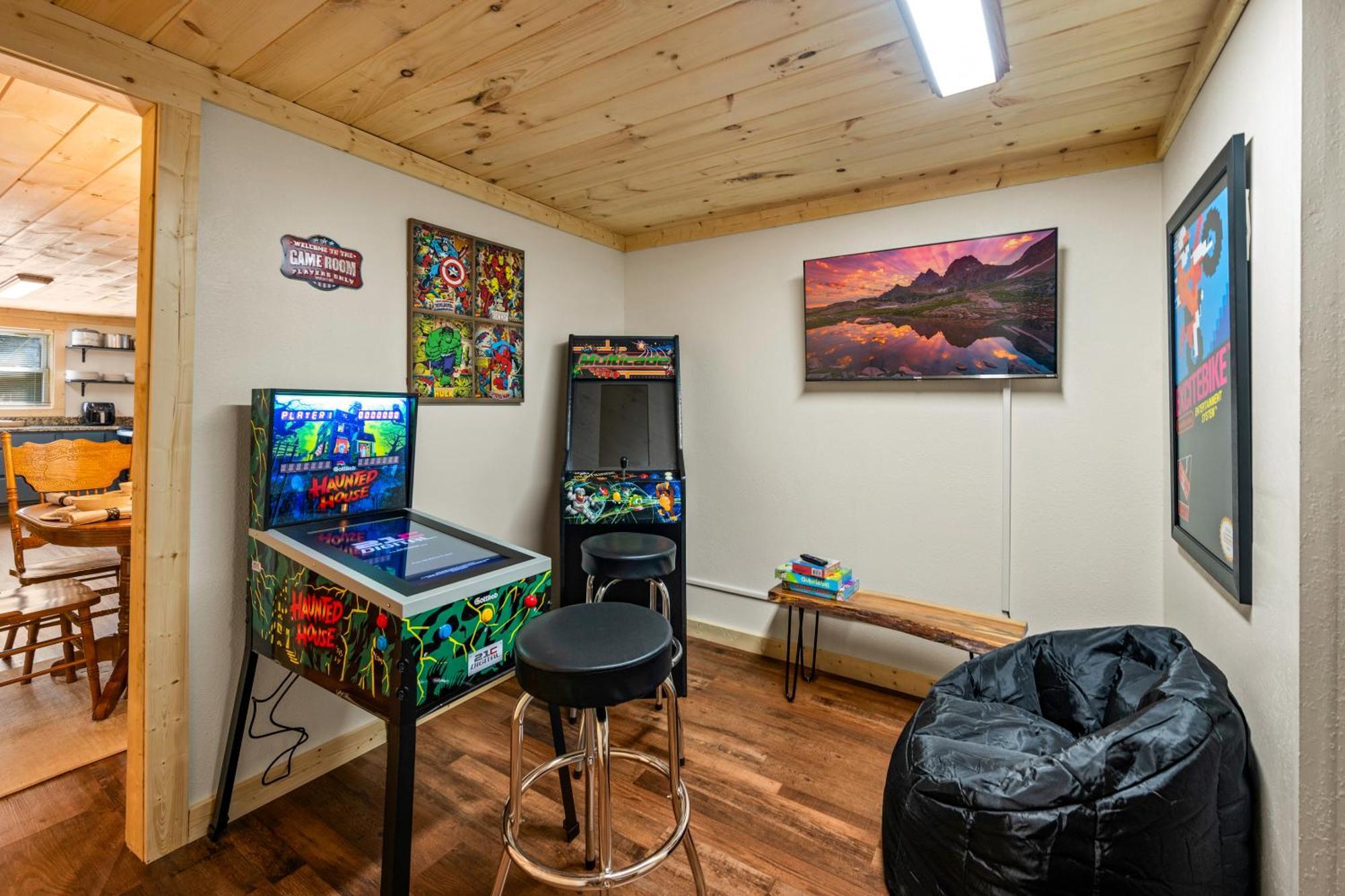 Location, Hot Tub, Theater, Grill, Ez Roads *