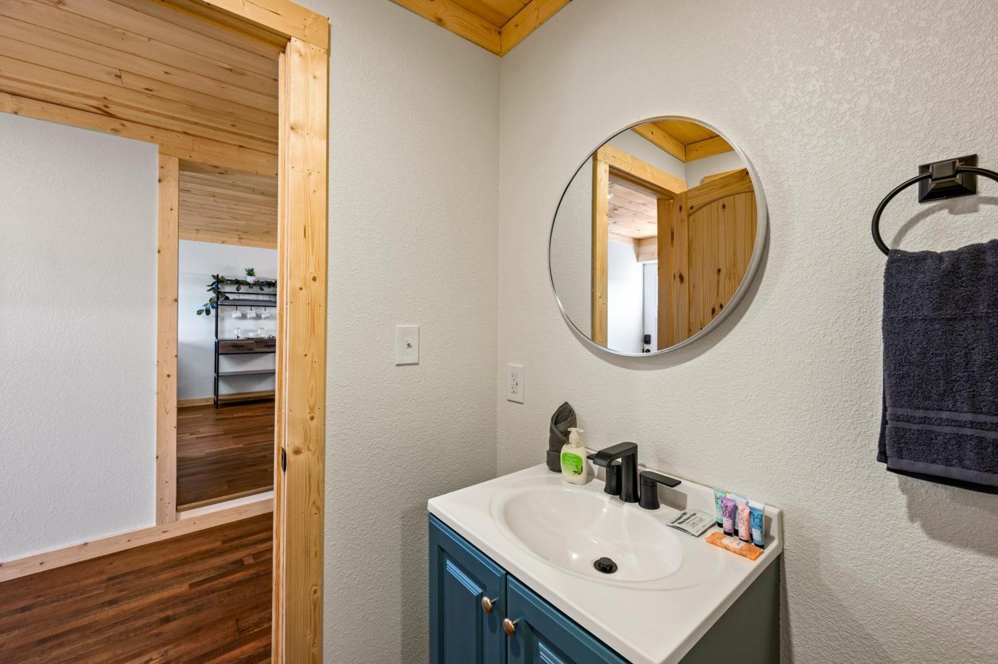 Location, Hot Tub, Theater, Grill, Ez Roads *