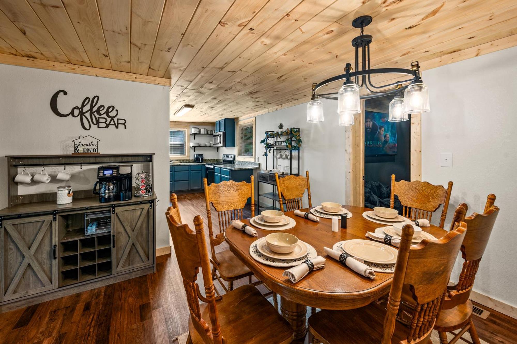 Location, Hot Tub, Theater, Grill, Ez Roads Pigeon Forge