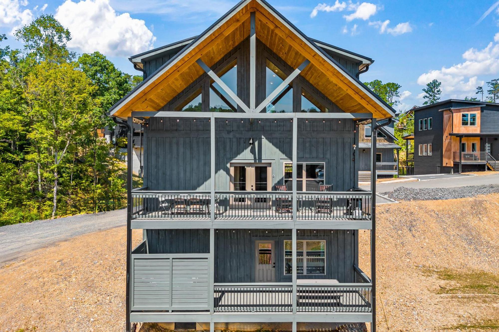 Smokiedoki Pigeon Forge