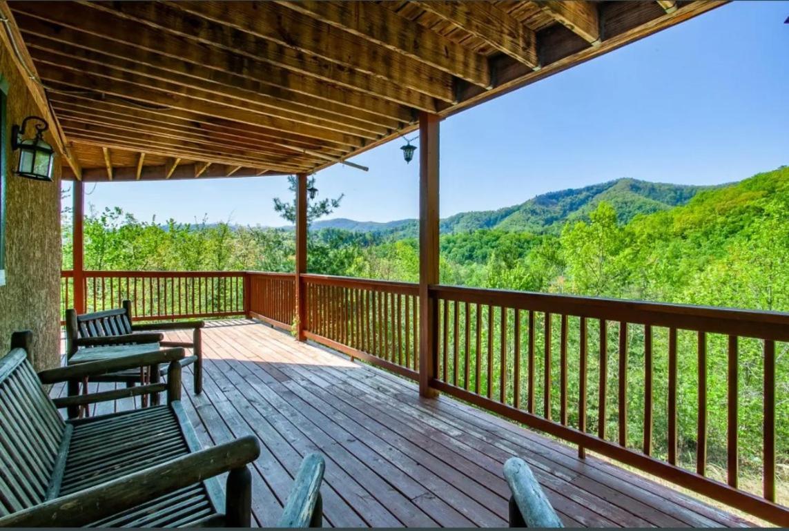 Highland View * Pigeon Forge