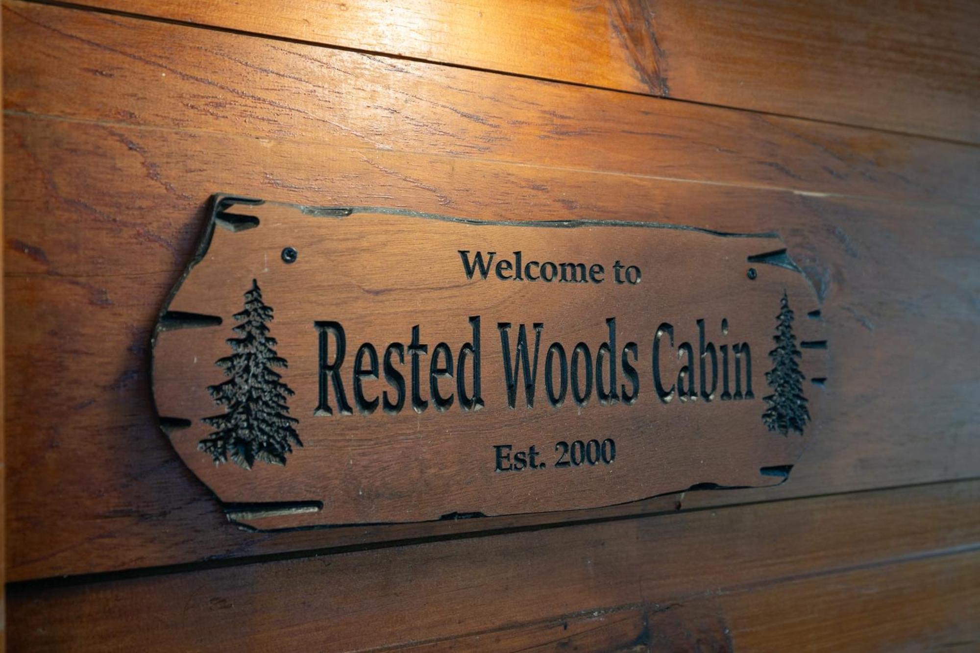 1 Mile To Dollywood 7 Miles To Gburg Hottub Rustic Holiday home *