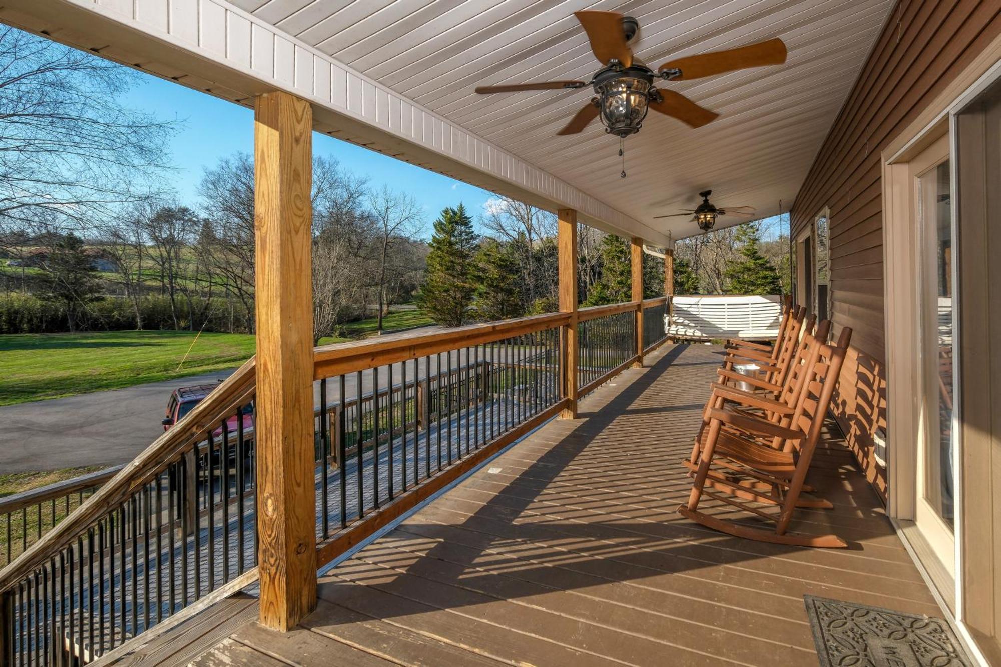 7br Sleeps 34 Outdoor Pool Fire Pit Secluded Free Attraction Tickets * Pigeon Forge