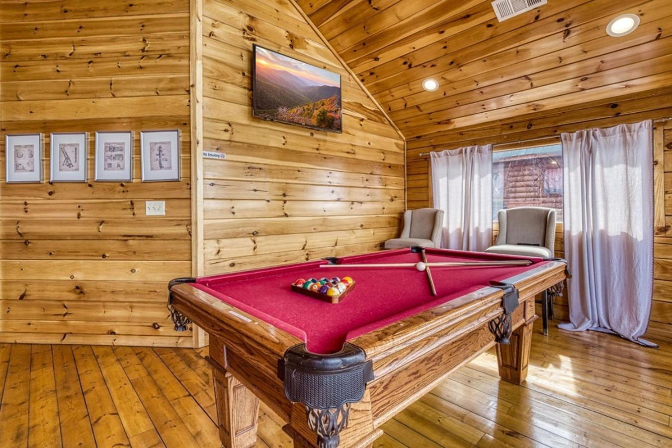 Amazing Views, Pool, Hot Tub, Pool Table, Arcade Holiday home Pigeon Forge