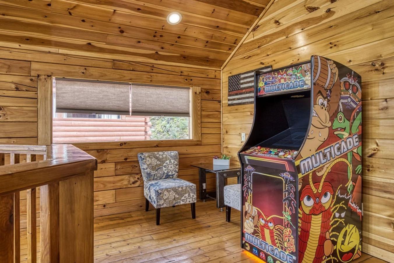 Holiday home Amazing Views, Pool, Hot Tub, Pool Table, Arcade Pigeon Forge