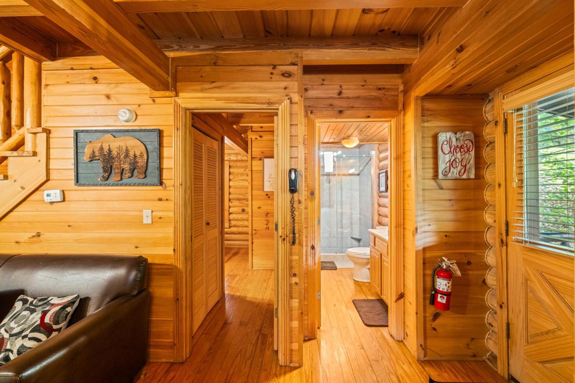 Holiday home Alpenhaus Cozy Log - 2 Bedrooms, Hot Tub, Amazing Location! *