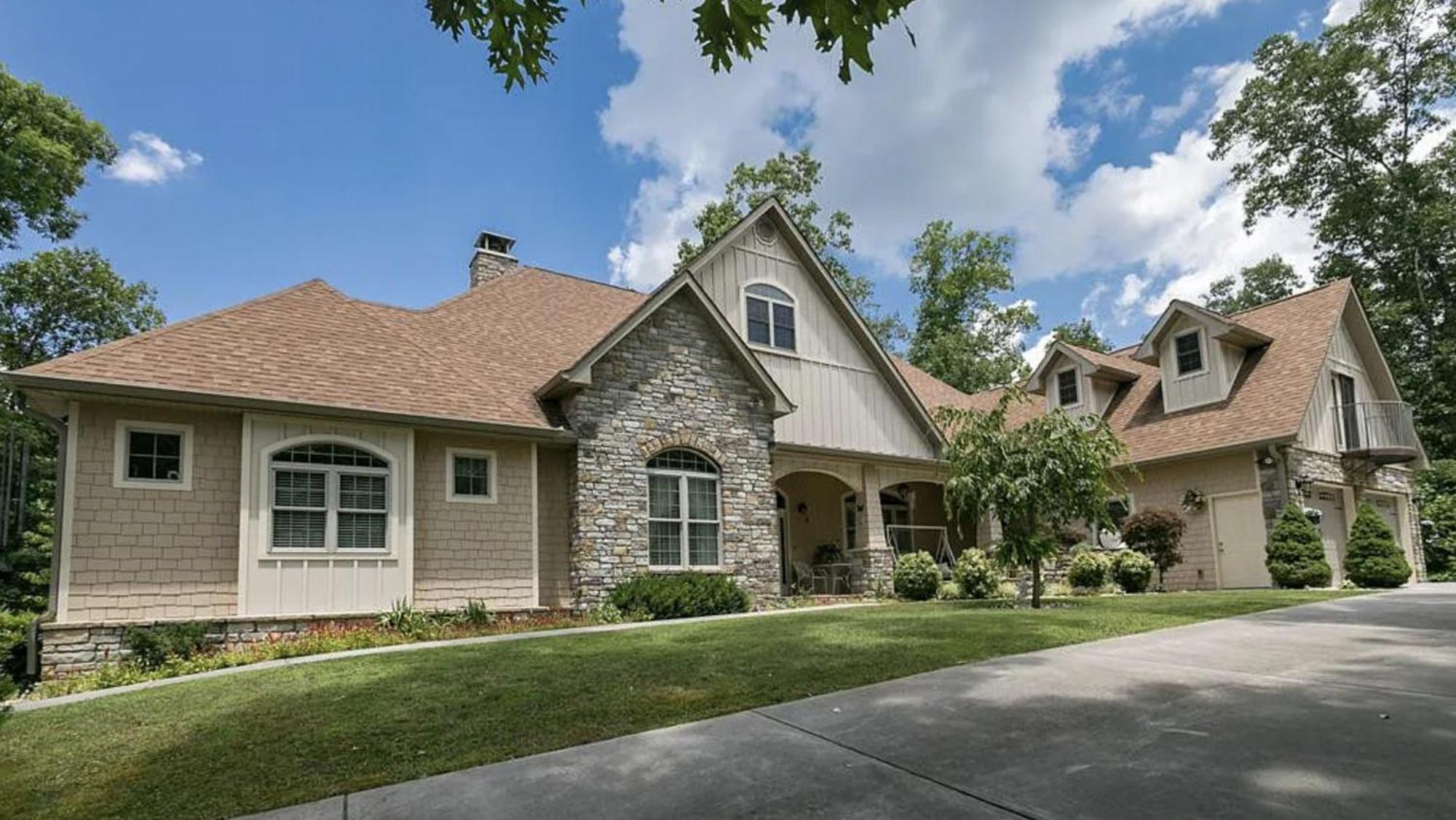 Escape To The Estate At Mill Creek Luxury 5bed With Private Pool Hot Tub Game Fire Pit Holiday home *