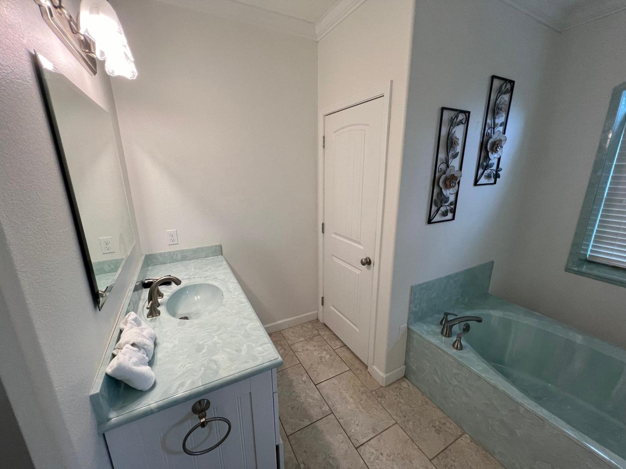 Escape To The Estate At Mill Creek Luxury 5bed With Private Pool Hot Tub Game Fire Pit Holiday home