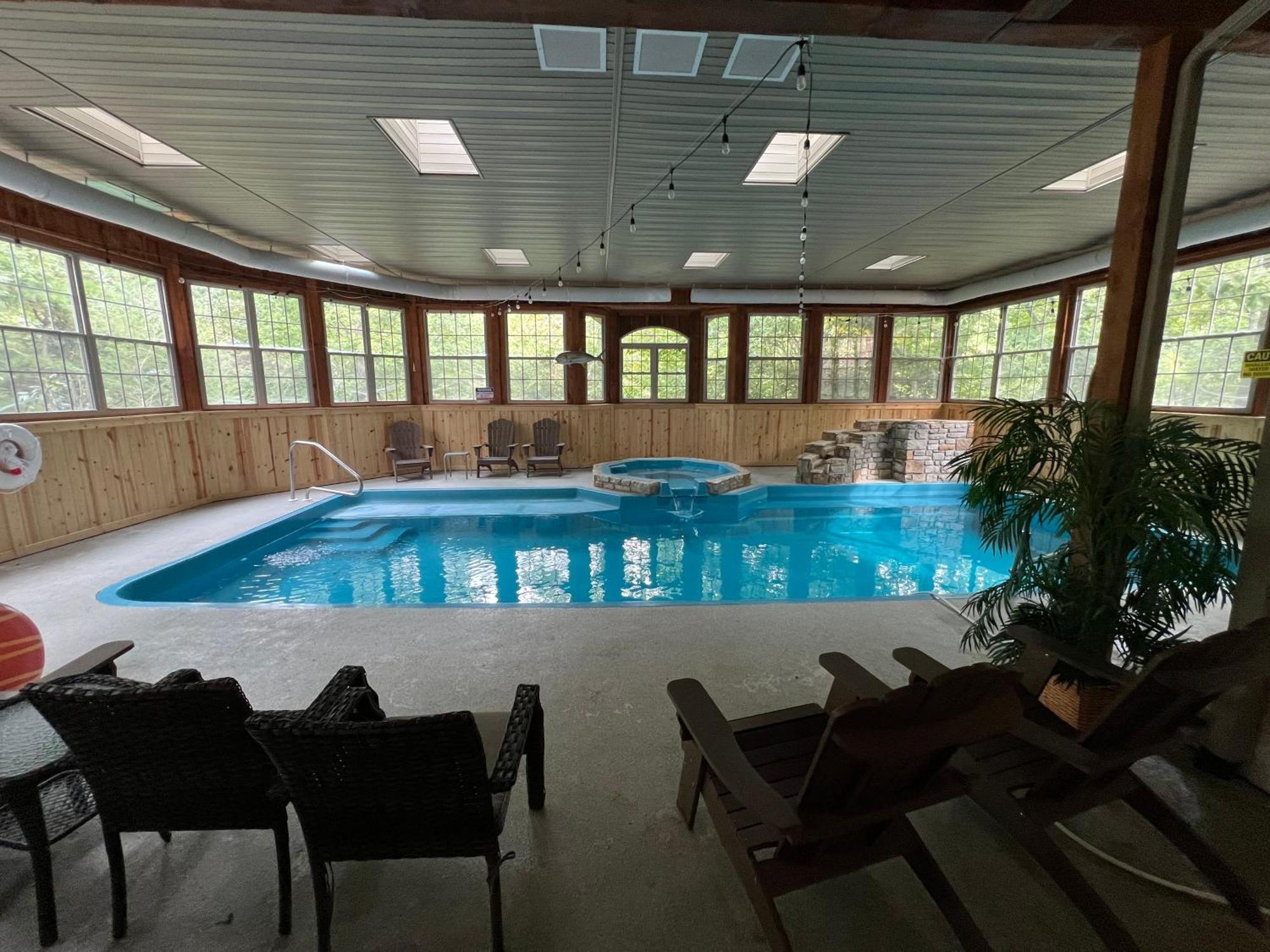 Escape To The Estate At Mill Creek Luxury 5bed With Private Pool Hot Tub Game Fire Pit * Pigeon Forge
