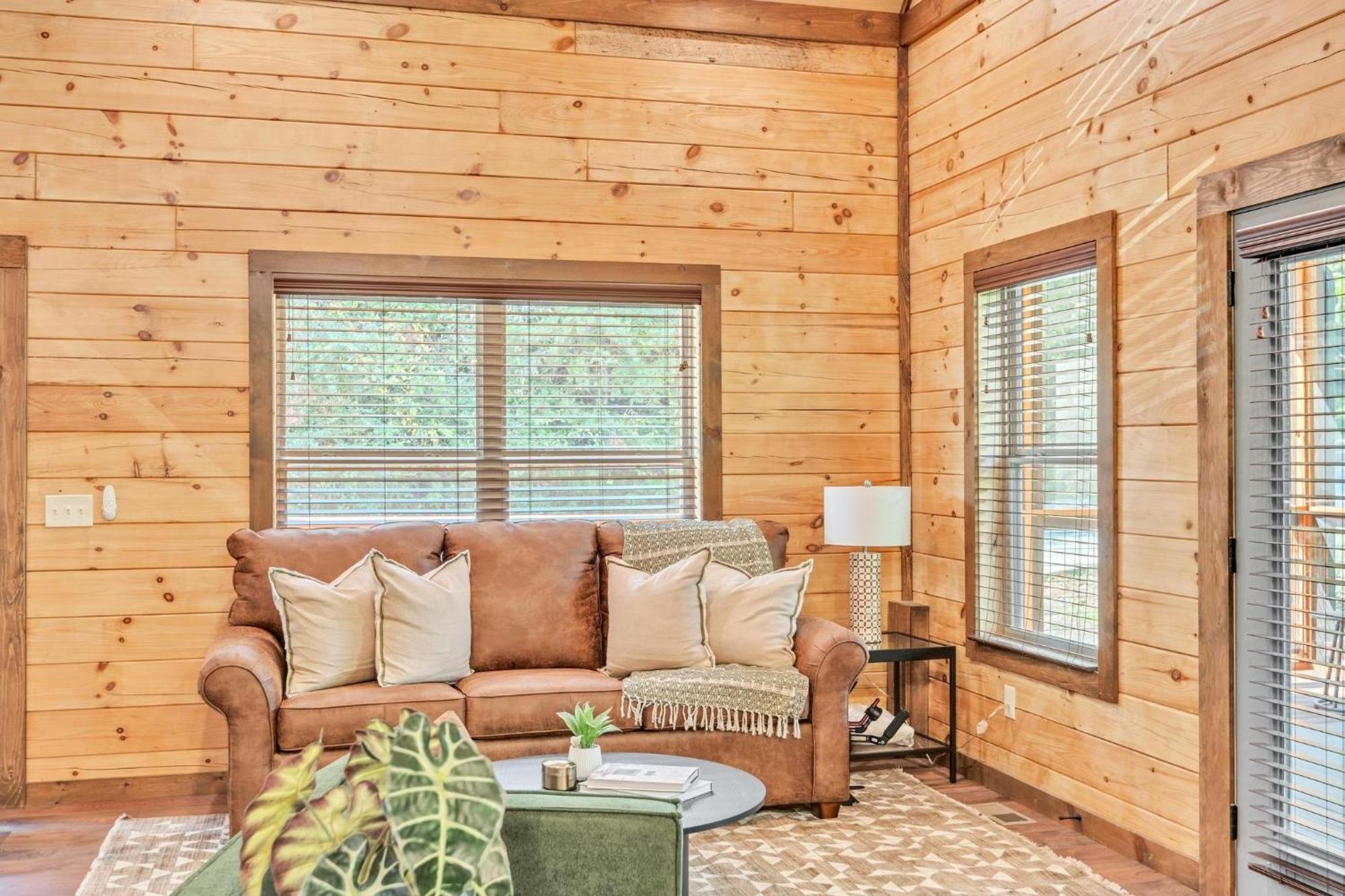 Ern803 - Beary Blue Oasis Holiday home