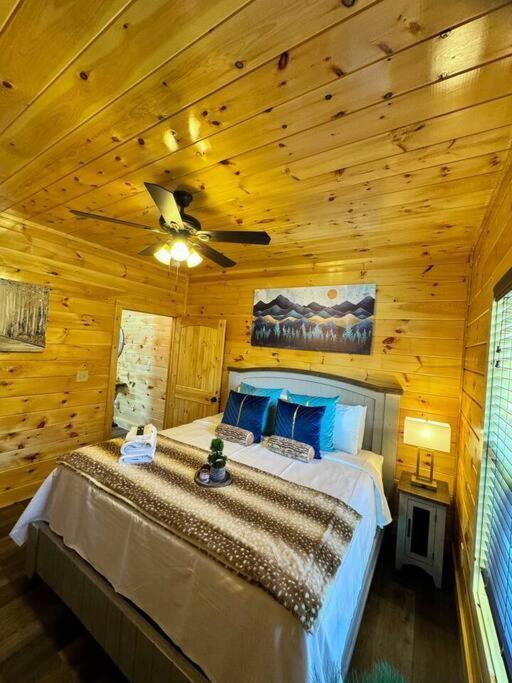 Enchanted Peak Holiday home Pigeon Forge