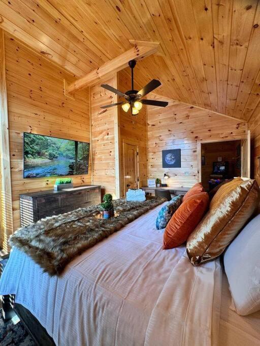 Enchanted Peak Holiday home Pigeon Forge
