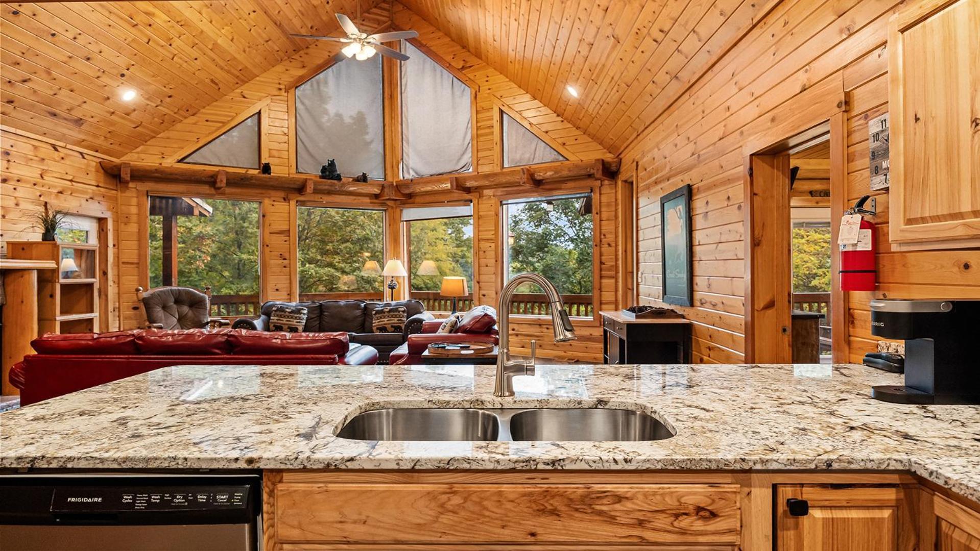 Applewood Manor Pigeon Forge
