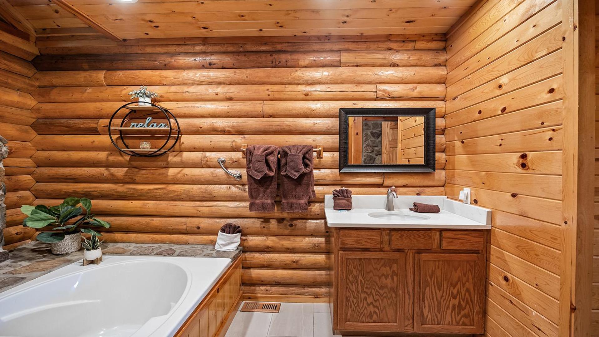 Applewood Manor * Pigeon Forge