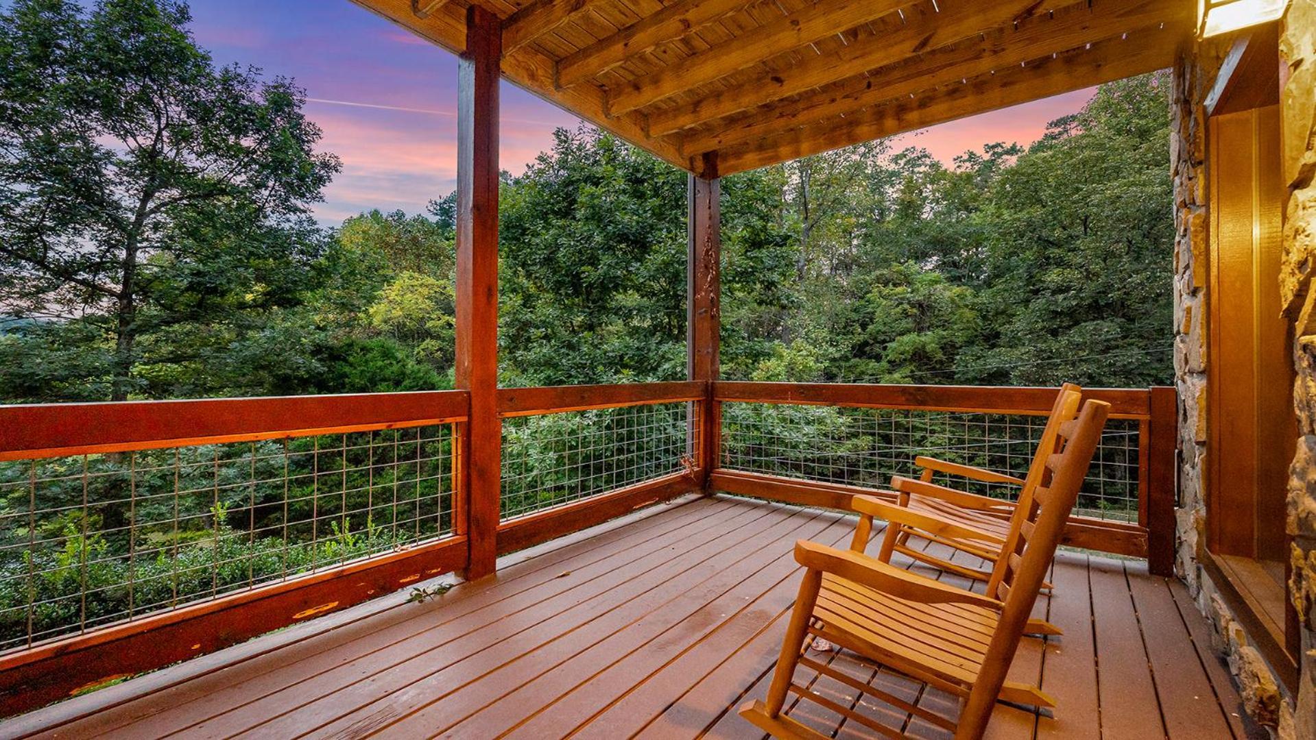 Applewood Manor Pigeon Forge
