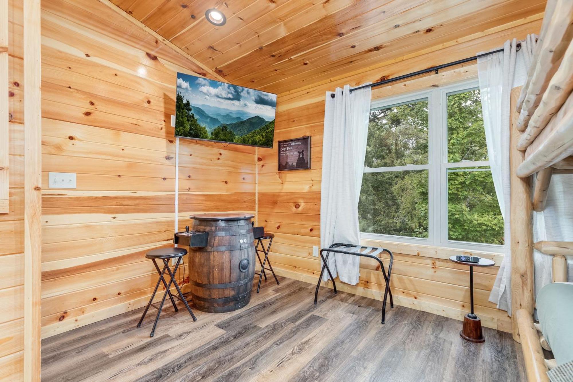 Fully Loaded In Heart Of Holiday home *