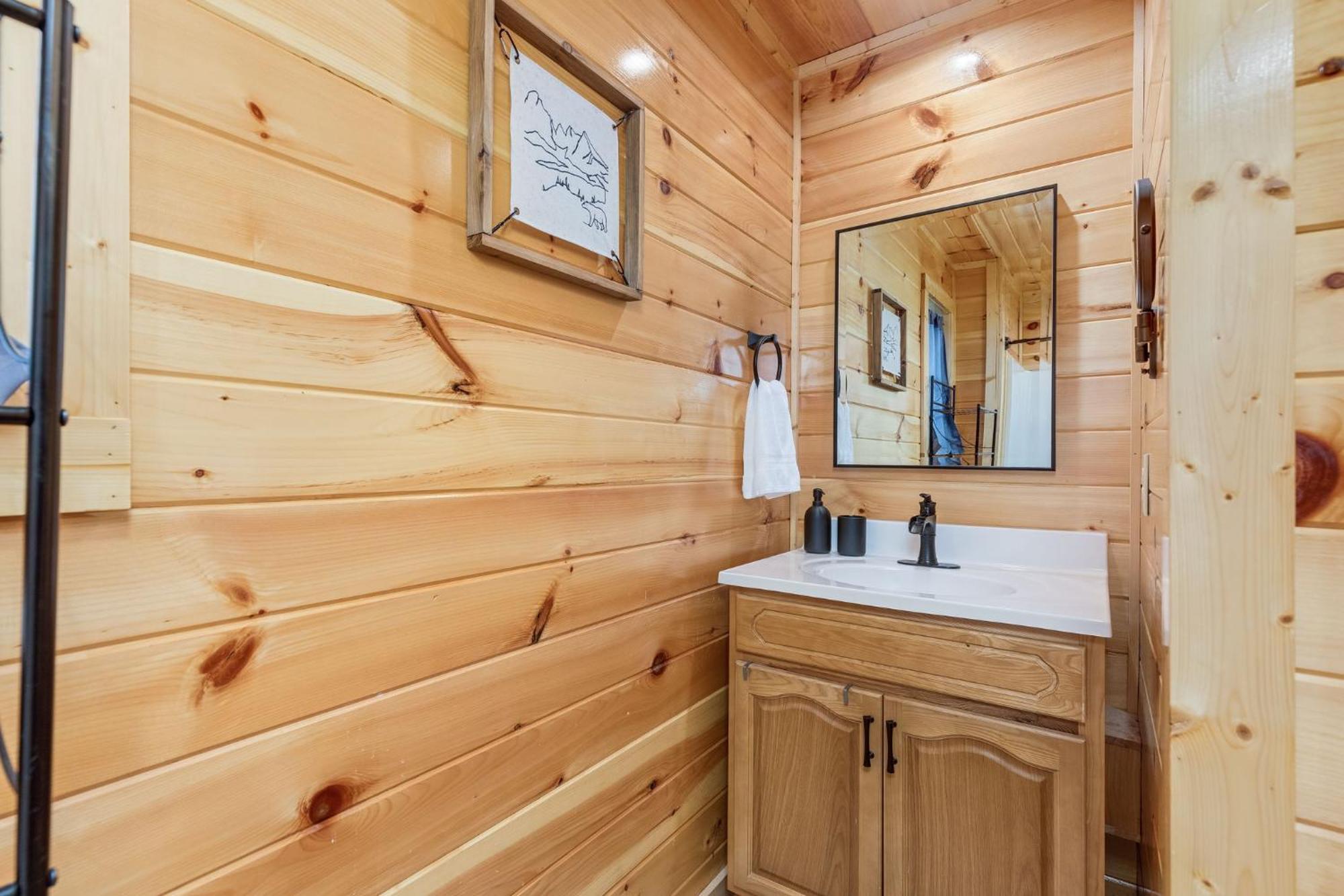 Fully Loaded In Heart Of Holiday home *