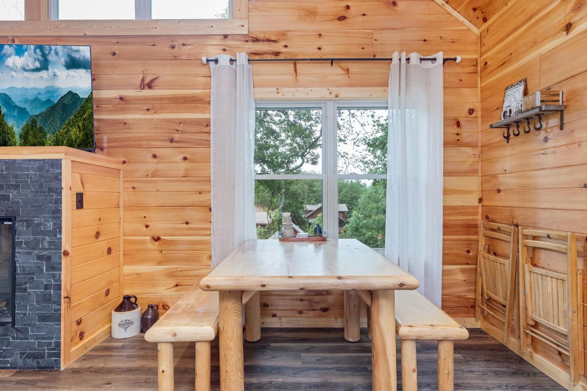 Holiday home Fully Loaded In Heart Of *