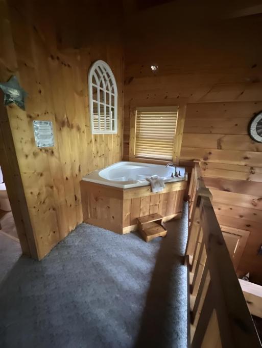Holiday home Cozy Loft Firepit, Jacuzzi Near *