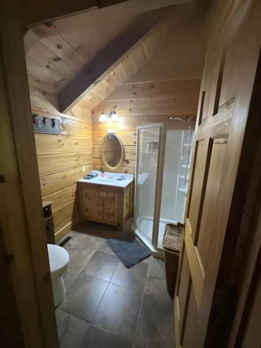 Holiday home Cozy Loft Firepit, Jacuzzi Near Pigeon Forge