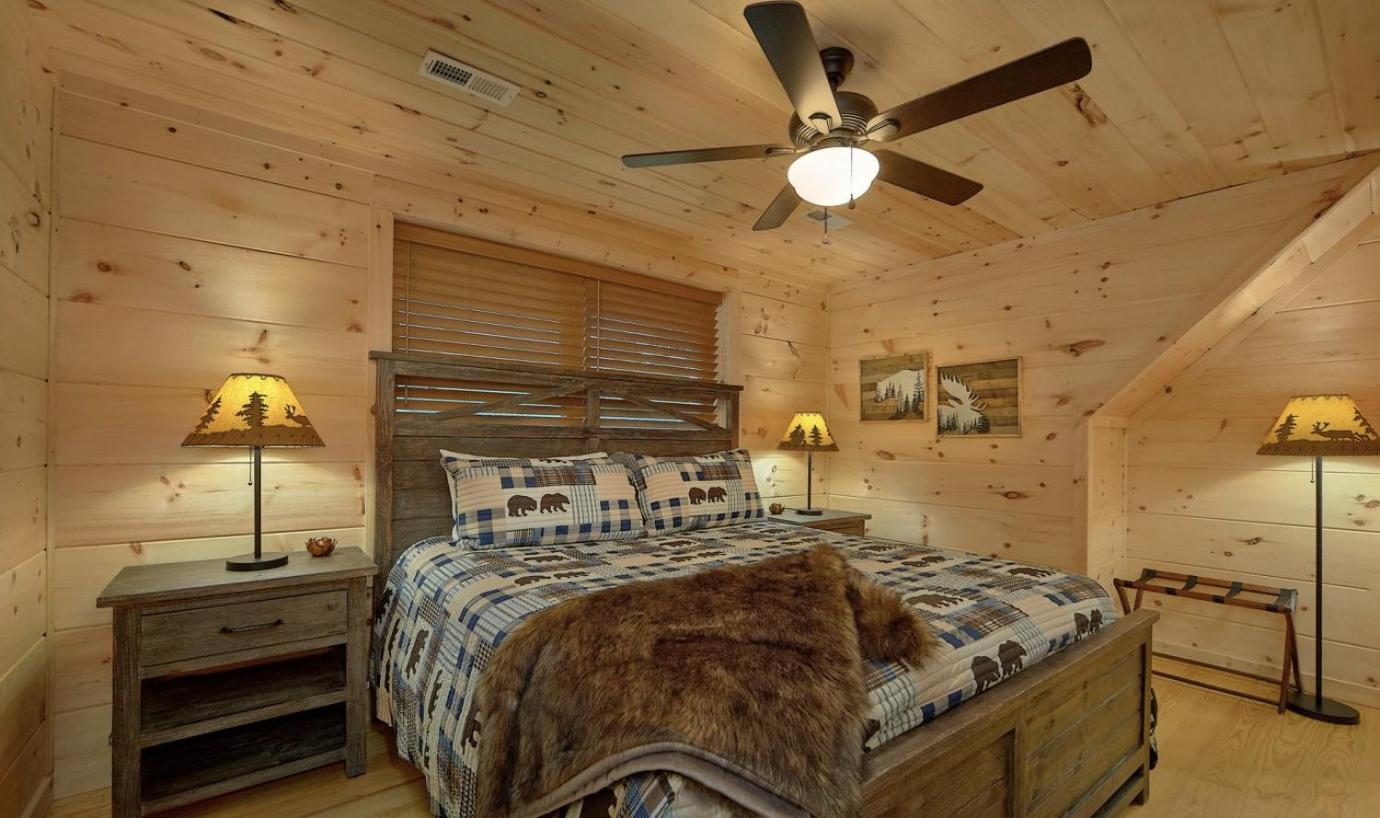 Experience Luxury And Serenity Just Minutes From Attractions Private Indoor Pool Hot Tub *