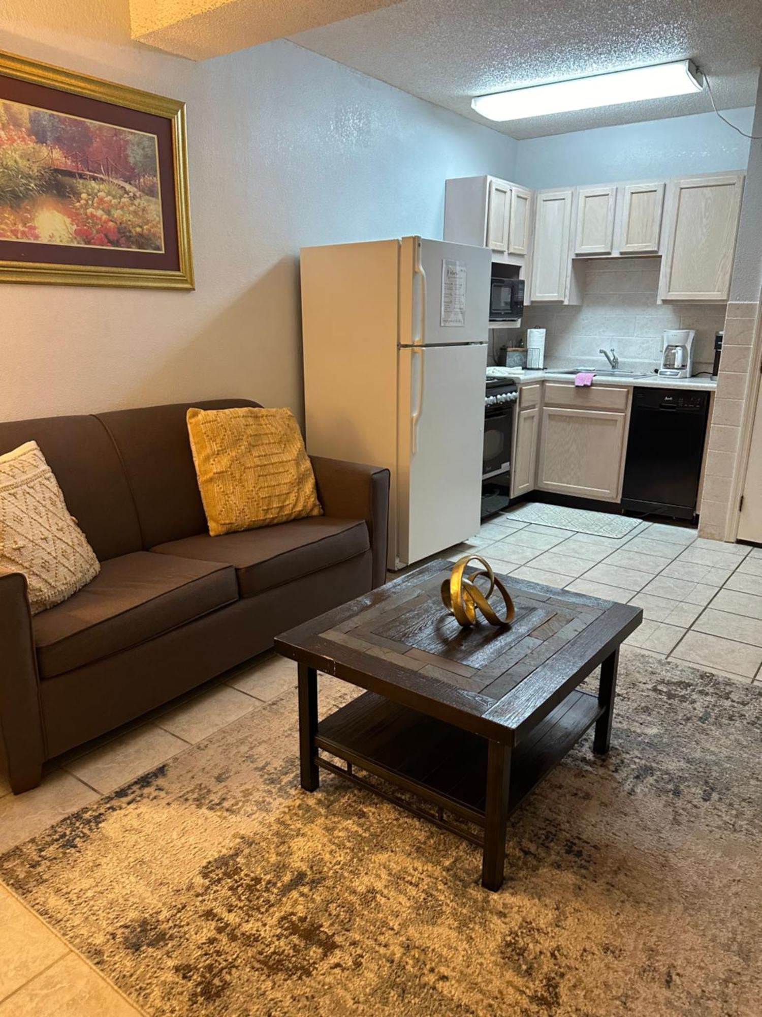 River Place #409 1bd, 2bath