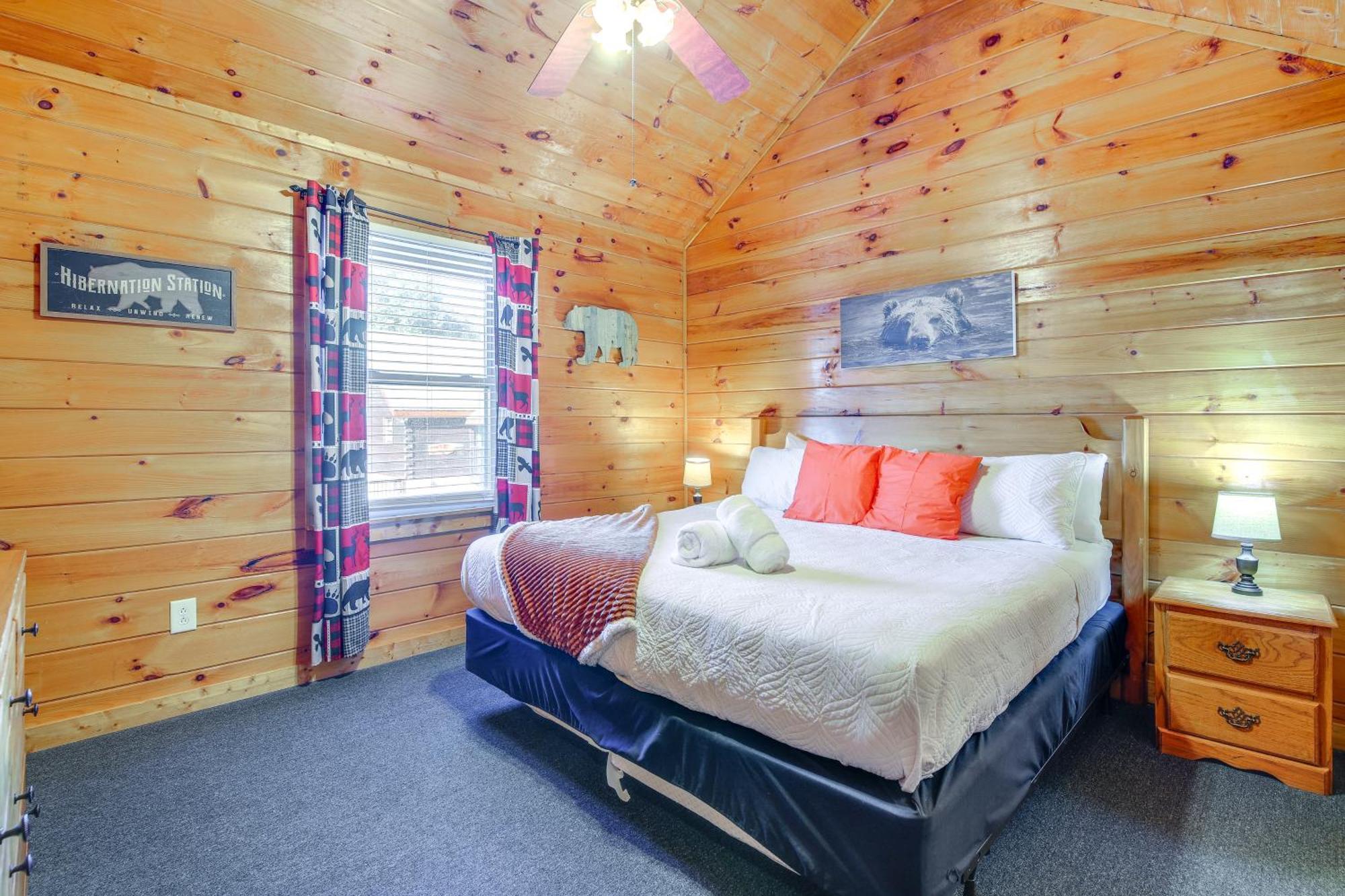 Charming Cabin In The Smokies Hot Tub And Game *