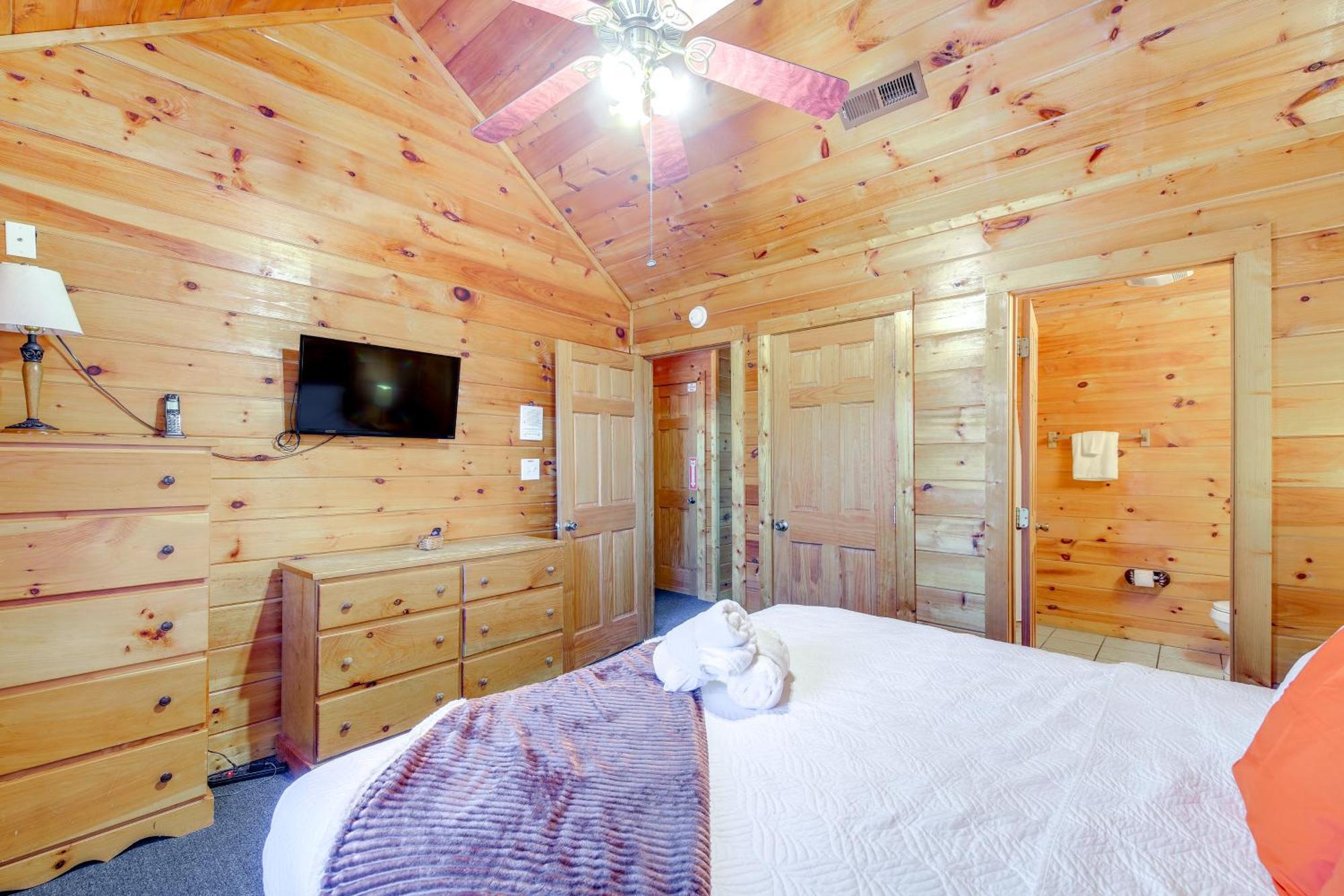 Charming Cabin In The Smokies Hot Tub And Game *