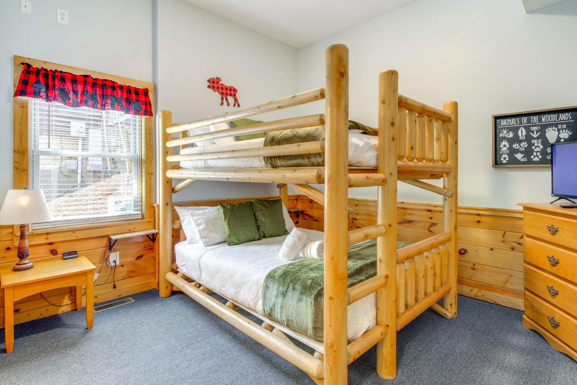 Charming Cabin In The Smokies Hot Tub And Game * Pigeon Forge