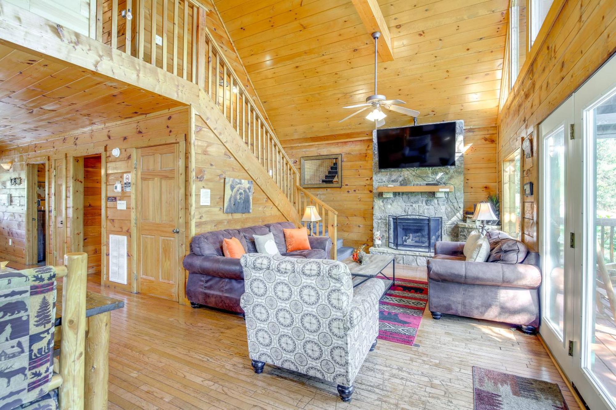 Charming Cabin In The Smokies Hot Tub And Game *