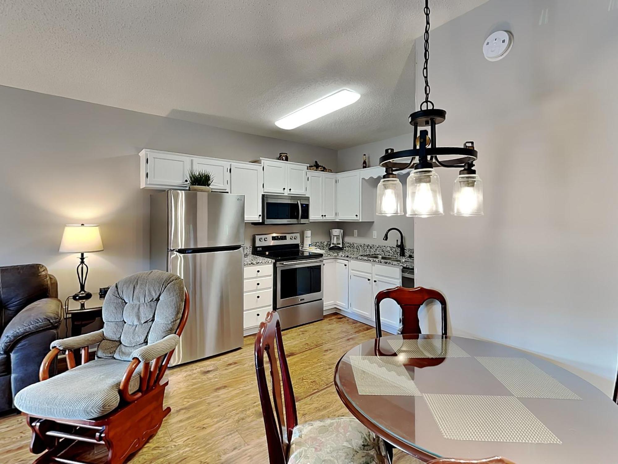 Apartment Dream A Little Dream Whispering Pines 411 *