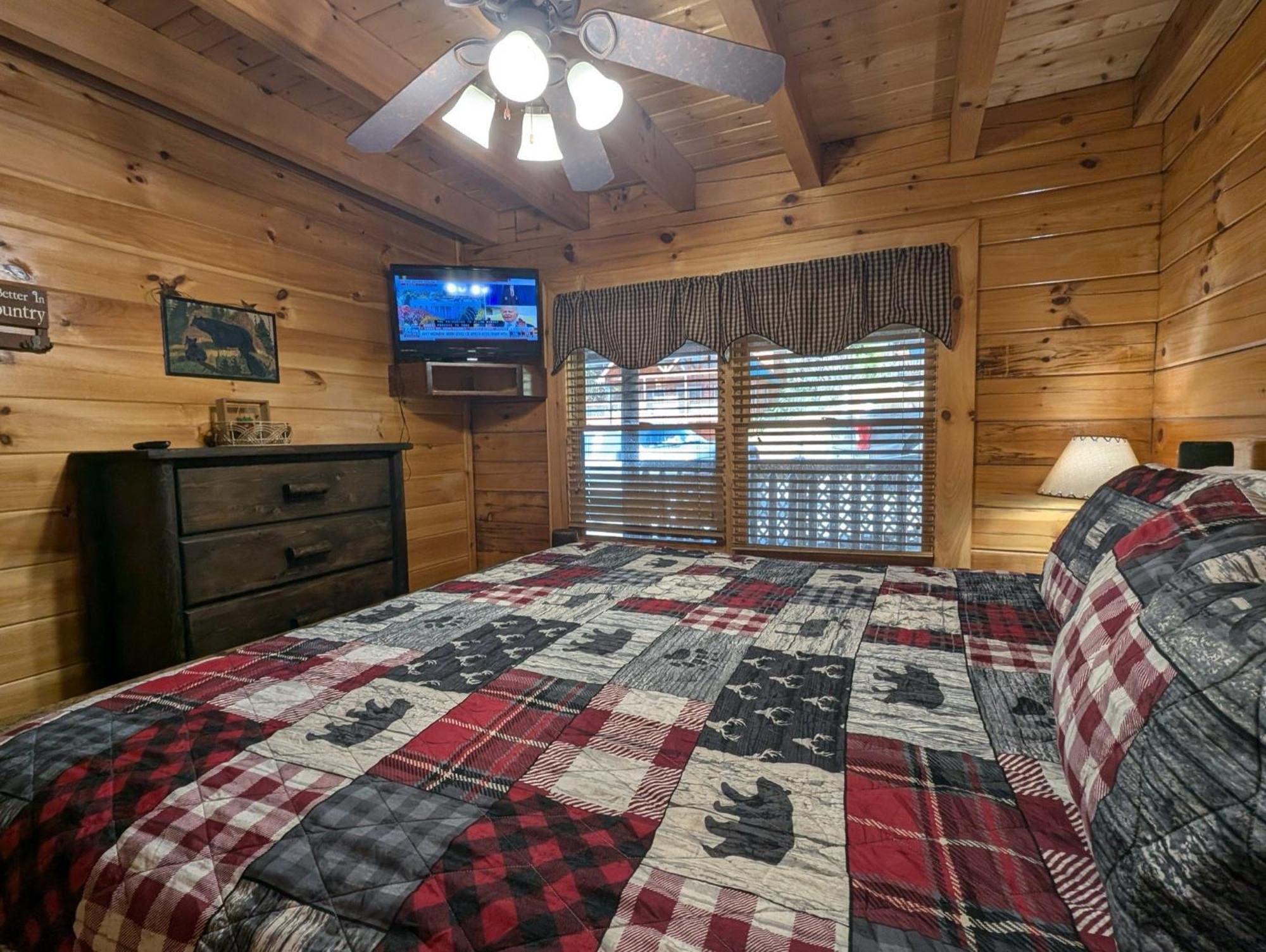 Ern807 - Black Bearry Ridge - Great Location! Close To The Action! Holiday home Pigeon Forge