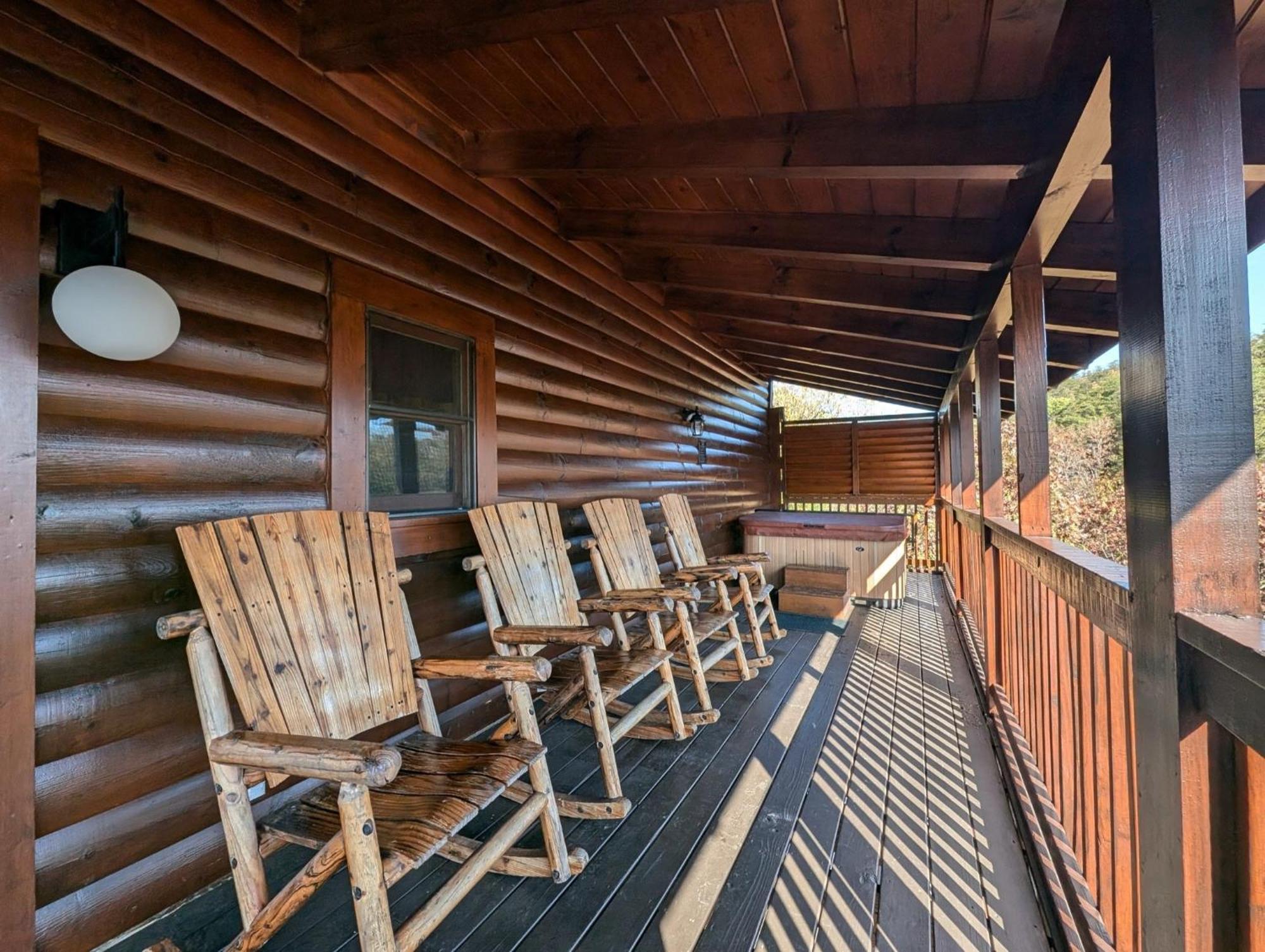 Ern807 - Black Bearry Ridge - Great Location! Close To The Action!