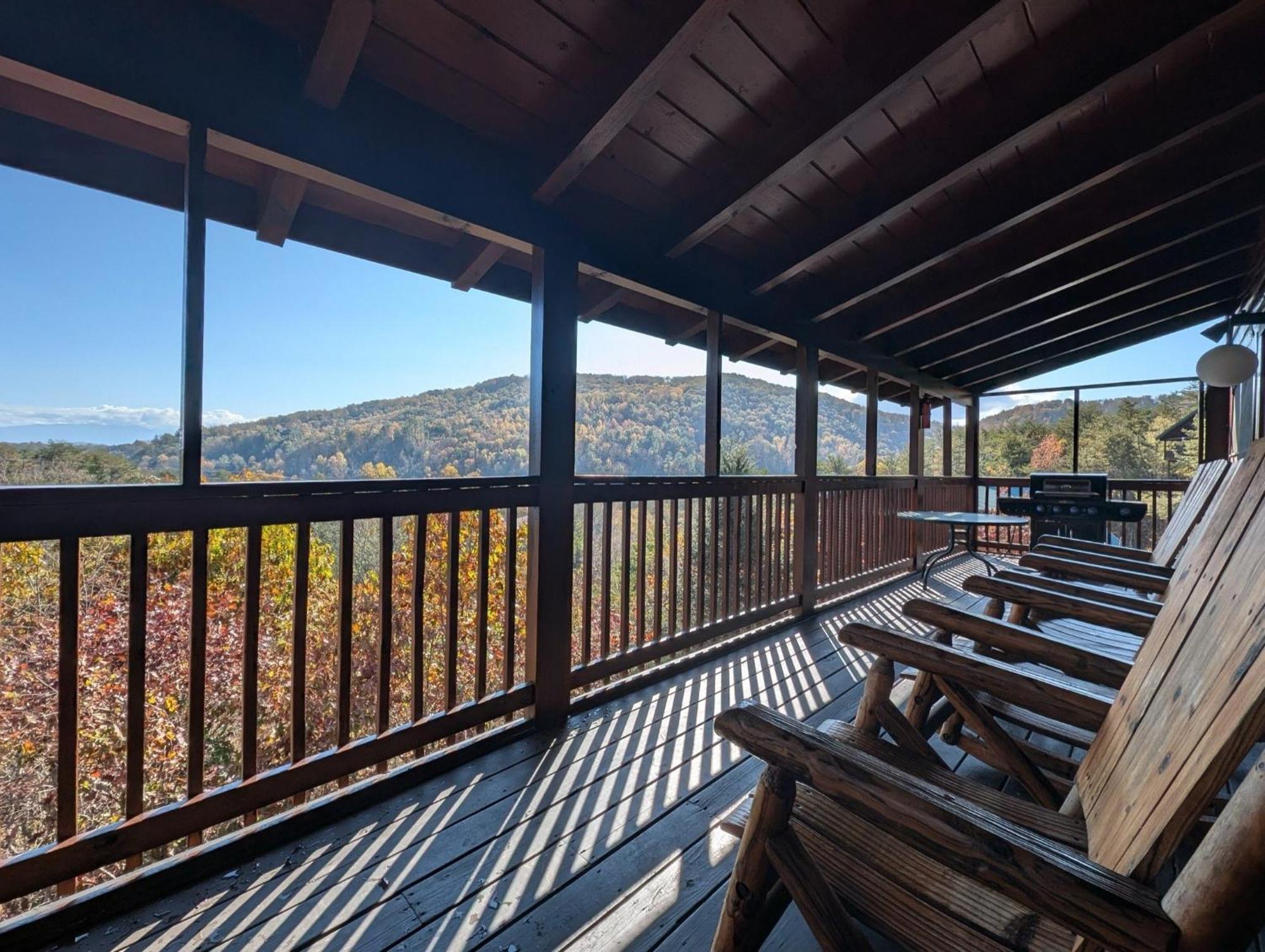 Ern807 - Black Bearry Ridge - Great Location! Close To The Action! Pigeon Forge