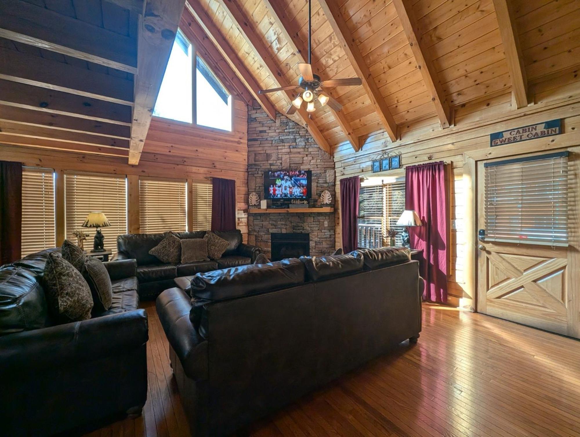 Holiday home Ern807 - Black Bearry Ridge - Great Location! Close To The Action! *