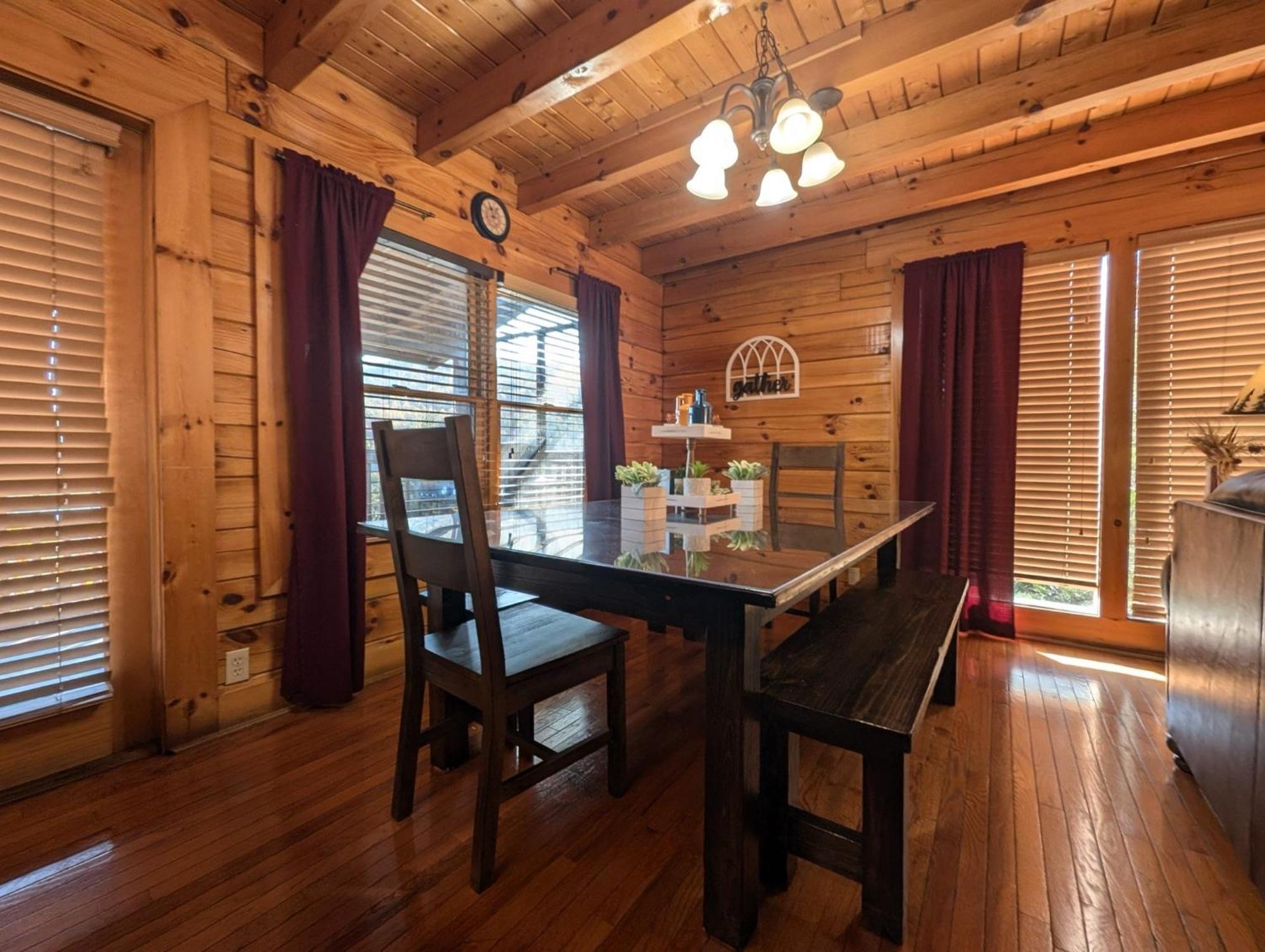 Ern807 - Black Bearry Ridge - Great Location! Close To The Action! Pigeon Forge