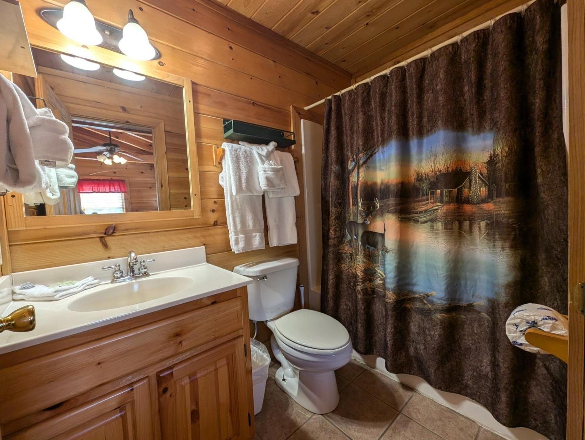 Ern807 - Black Bearry Ridge - Great Location! Close To The Action! * Pigeon Forge